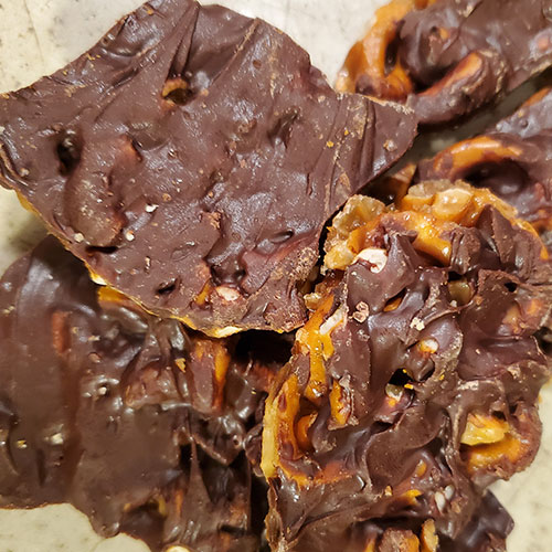 caramel pretzel bark